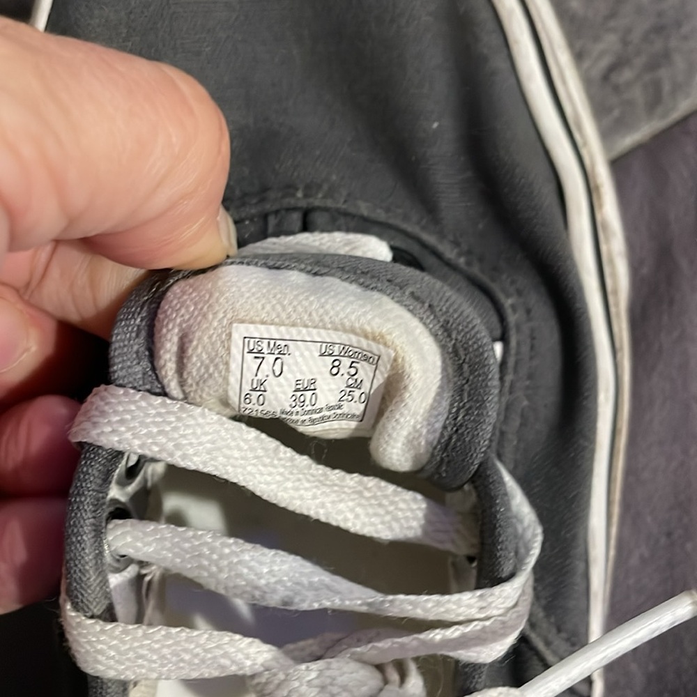 Authentic Vans - Picture 4 of 4